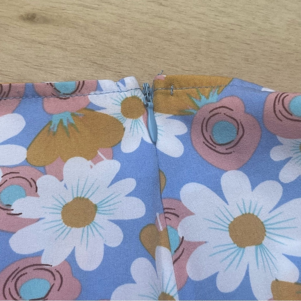 SHEIN mini floral purple skirt size xs zipper - Picture 7 of 9